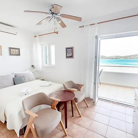 Antonio Apartment