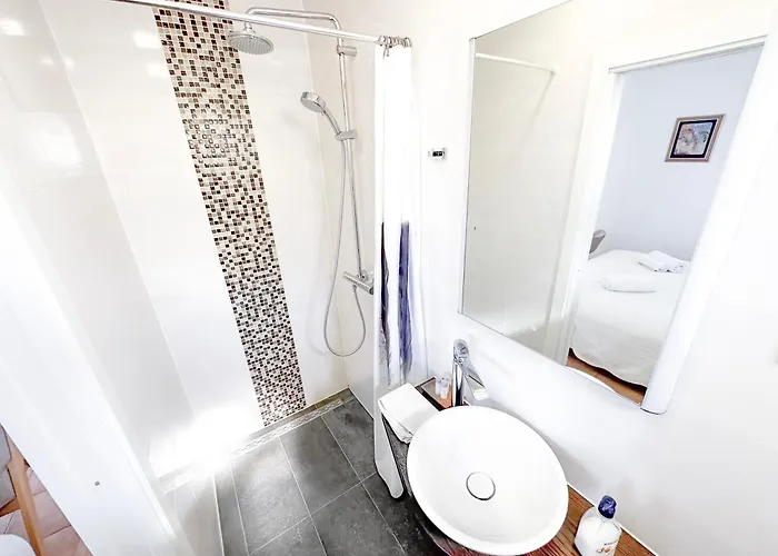 Antonio Apartment Tisno